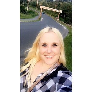 Meet your Posher, Brianne